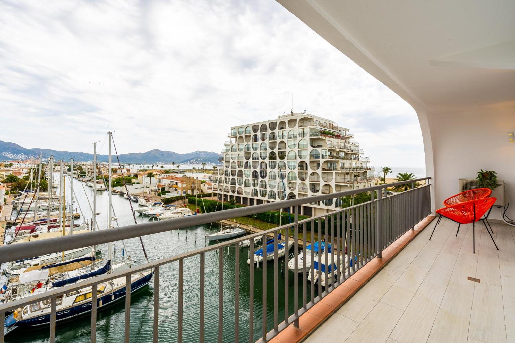 Apartamento Frente Al Canal Con Terraza Empuriabrava Exterior foto